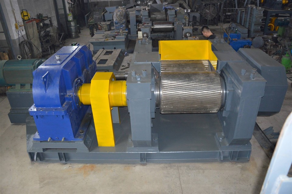 High Performance Old Tyre Reclaimed Rubber Production Machine With Bearing PLC 750-1200mm Tire Recycling Line For Rubber Powder high quality