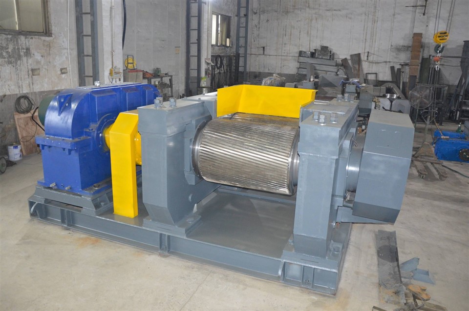 High Performance Old Tyre Reclaimed Rubber Production Machine With Bearing PLC 750-1200mm Tire Recycling Line For Rubber Powder best